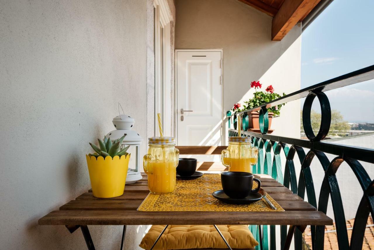 Lovelystay - Sun Loft W/ Balcony Porto Eksteriør billede